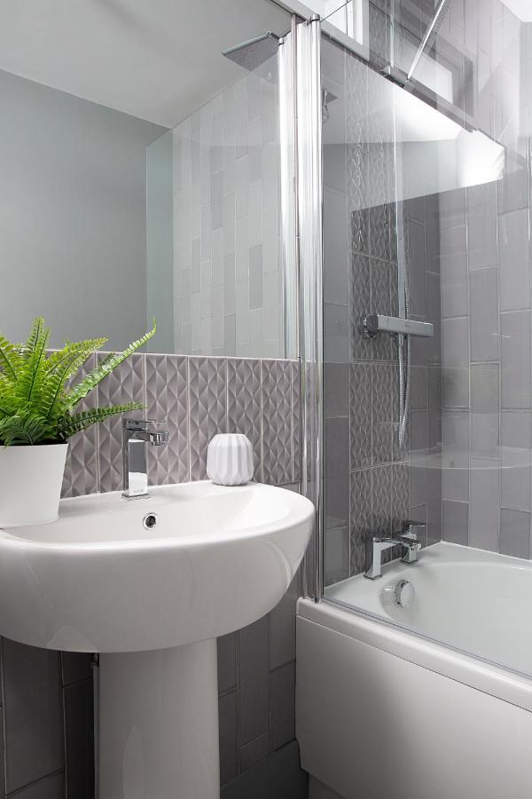 Beautiful First Floor Apartment Poulton-le-Fylde エクステリア 写真