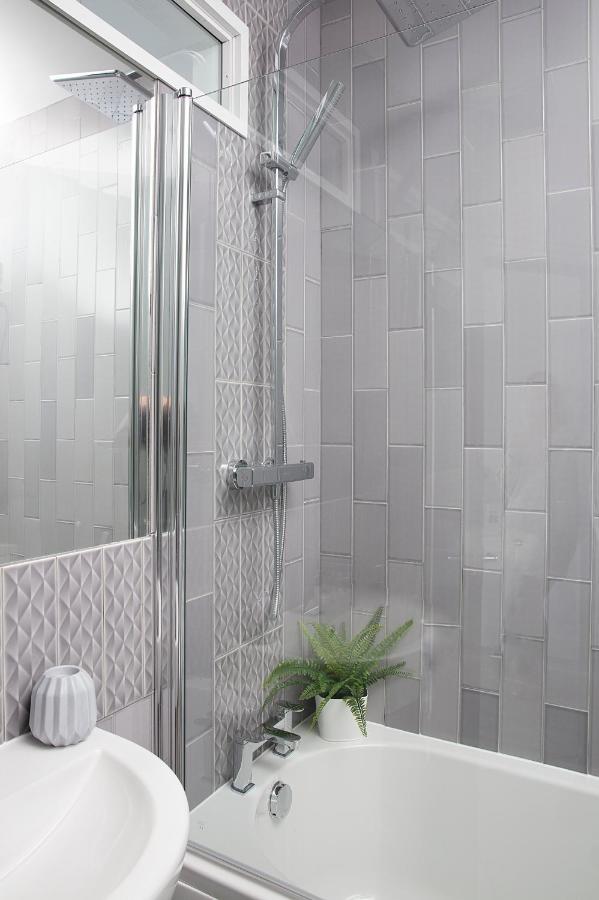 Beautiful First Floor Apartment Poulton-le-Fylde エクステリア 写真